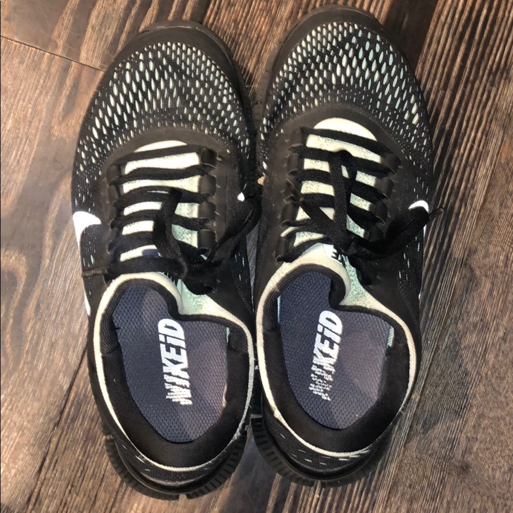Women’s Nike free run customized sneakers